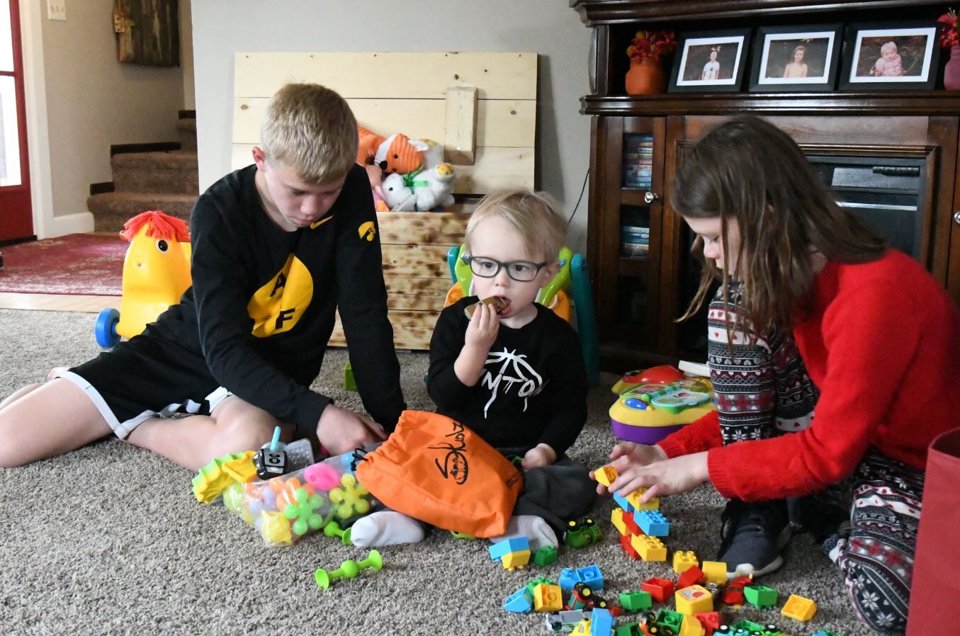 Daxton DeGroot and siblings